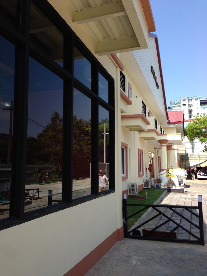 Hotel 9 Mile Yangon Luaran gambar