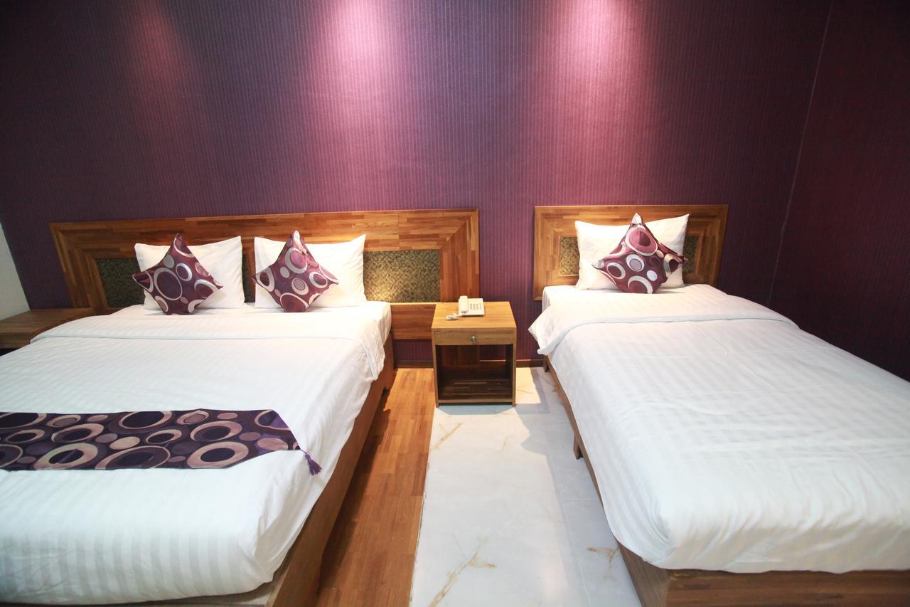 Hotel 9 Mile Yangon Luaran gambar