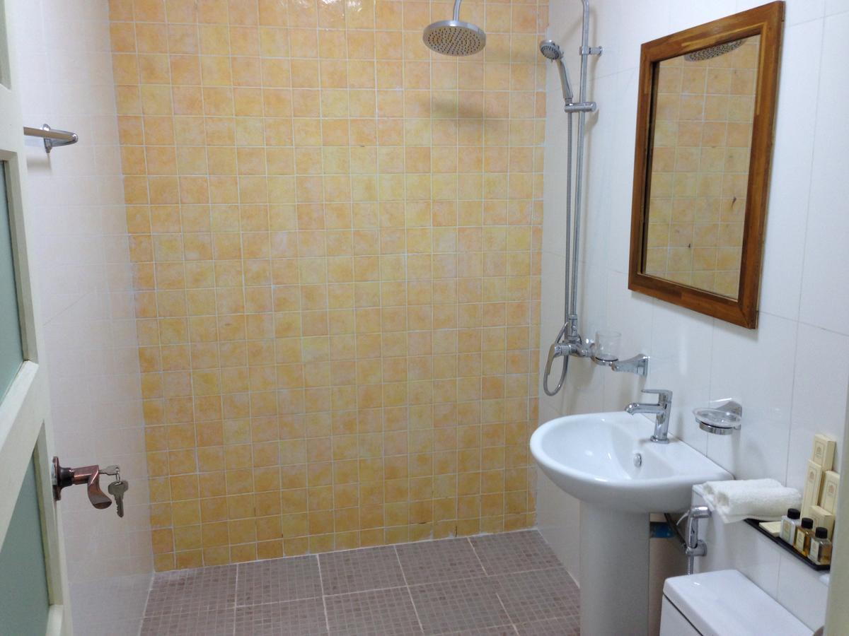 Hotel 9 Mile Yangon Luaran gambar